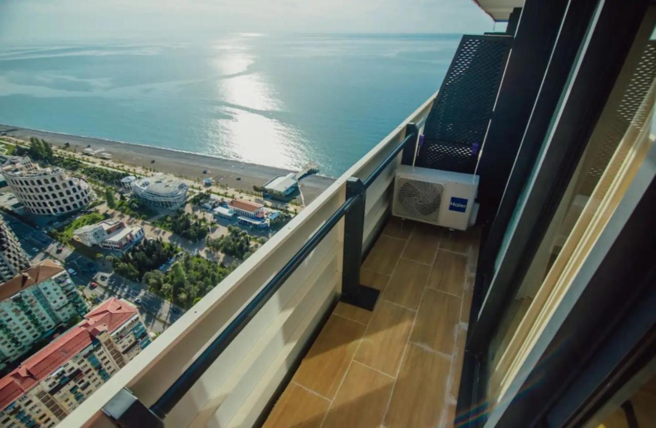 Elegance Sea View Aparthotel In Orbi City Batumi Exterior photo