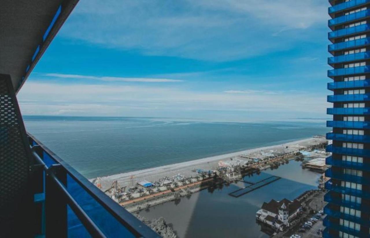 Elegance Sea View Aparthotel In Orbi City Batumi Exterior photo